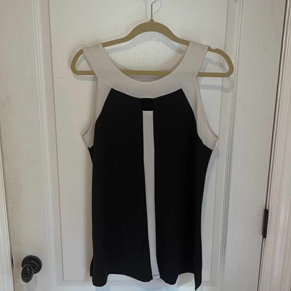 New Boutique No tag Black tank top with white stripe
